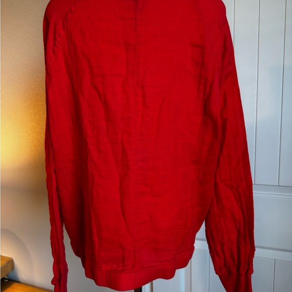 ❣️3 for $15 🛍️ Bright red Banana Republic top with pockets! Size Medium - Picture 4 of 5